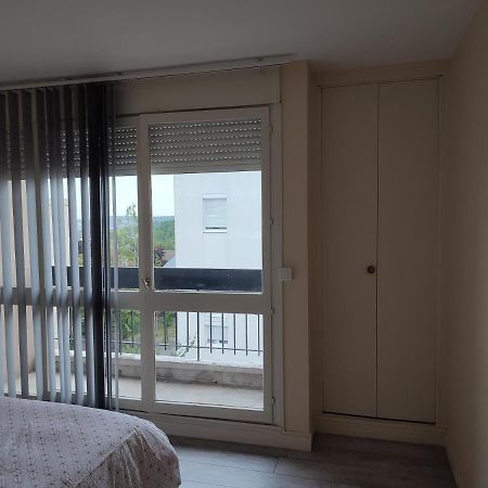 Grand Et Superbe Appartement Proche Paris Creil Exterior photo
