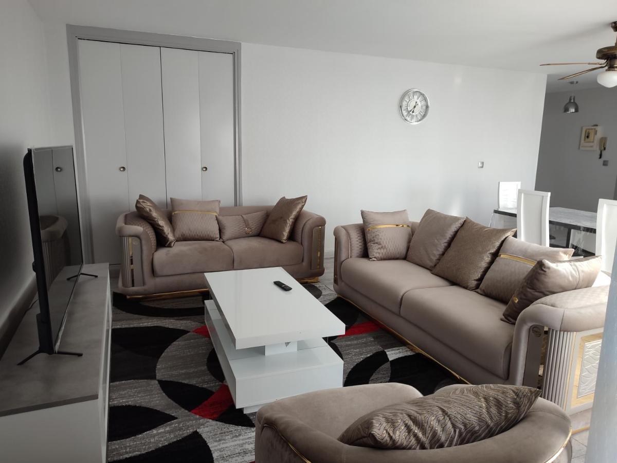 Grand Et Superbe Appartement Proche Paris Creil Exterior photo