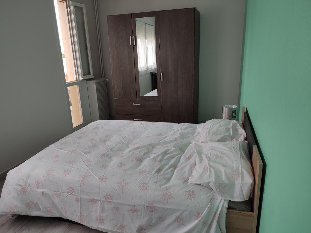 Grand Et Superbe Appartement Proche Paris Creil Exterior photo