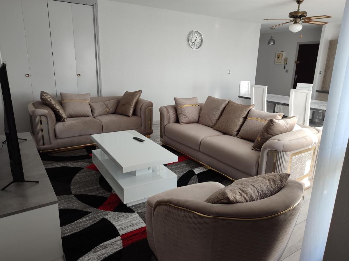 Grand Et Superbe Appartement Proche Paris Creil Exterior photo