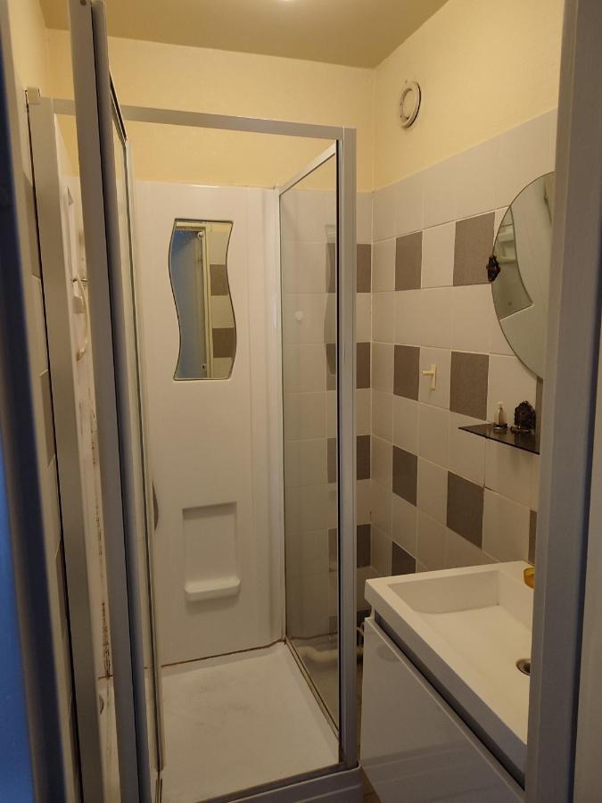 Grand Et Superbe Appartement Proche Paris Creil Exterior photo