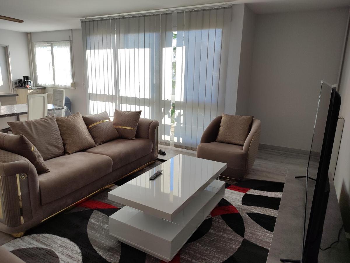 Grand Et Superbe Appartement Proche Paris Creil Exterior photo